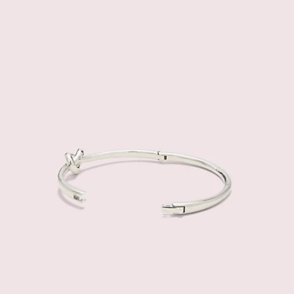 NWT Kate Spade ♠️ loves me knot bangle - Picture 3 of 10